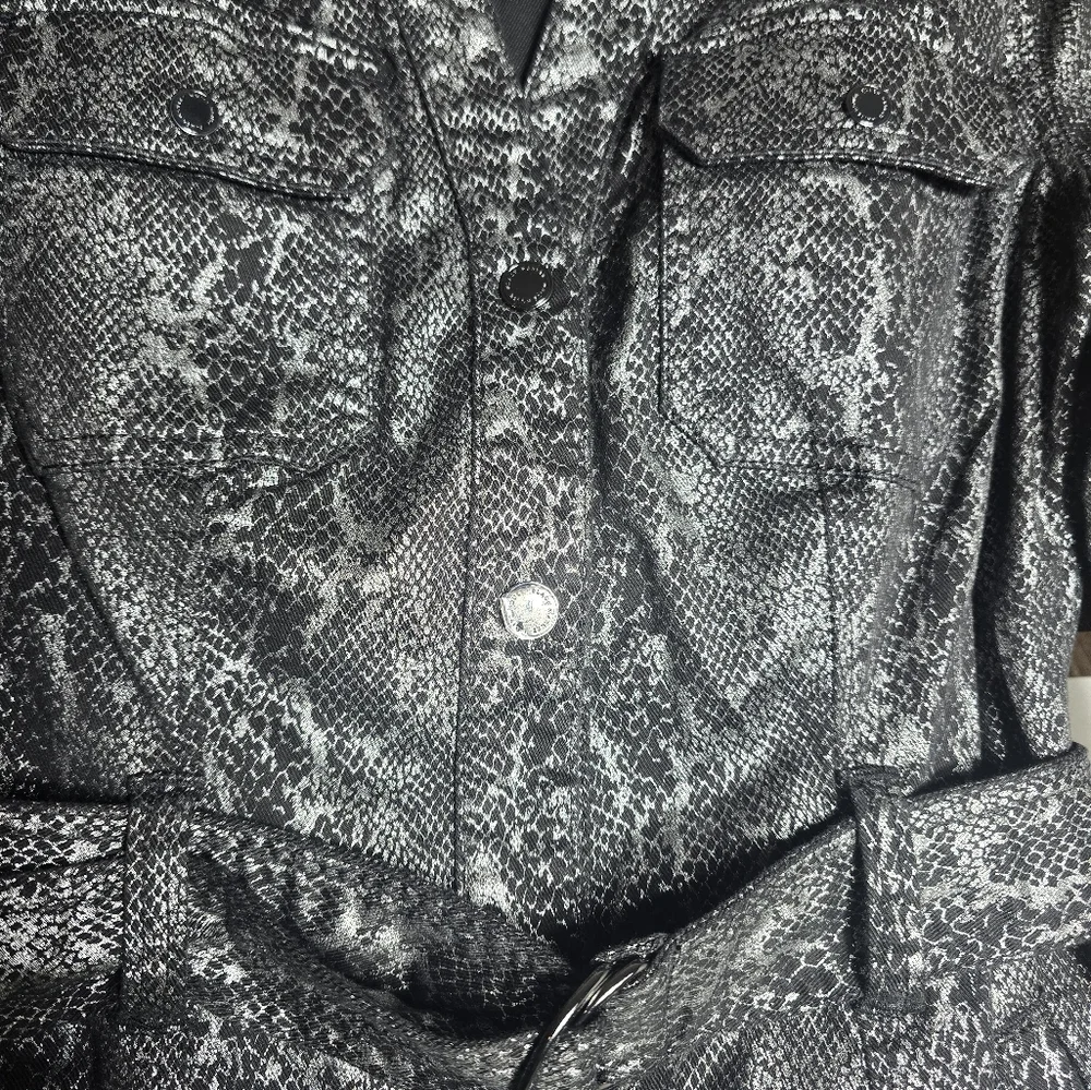 NWT White House Black Market foil reptile dress Size 4 Color:black/silver - Picture 8 of 11
